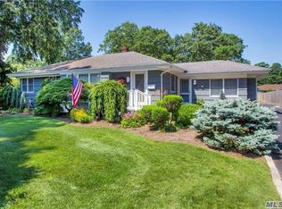 42 Circuit Rd, Bellport, NY 11713