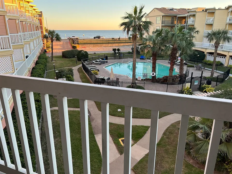 6300 Seawall Blvd #7201