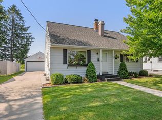 1402 Hamann Rd, Manitowoc, WI 54220