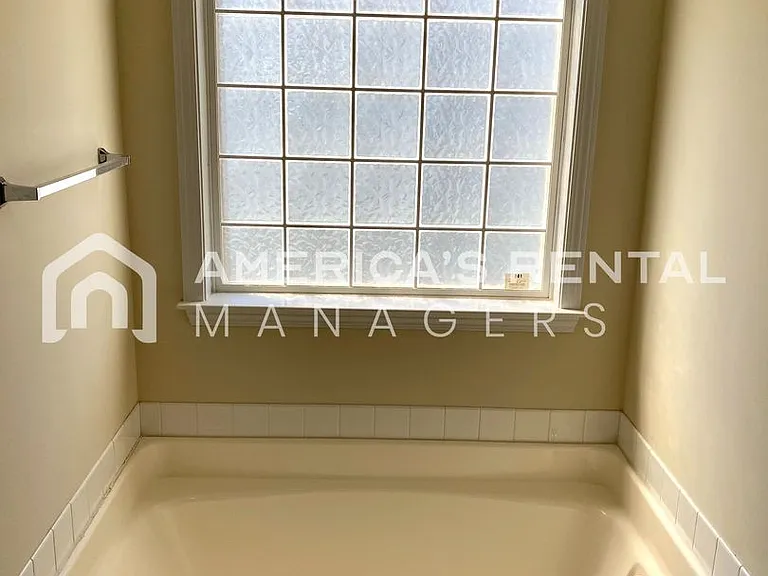 253 Bentmoor Ln — Photo 15