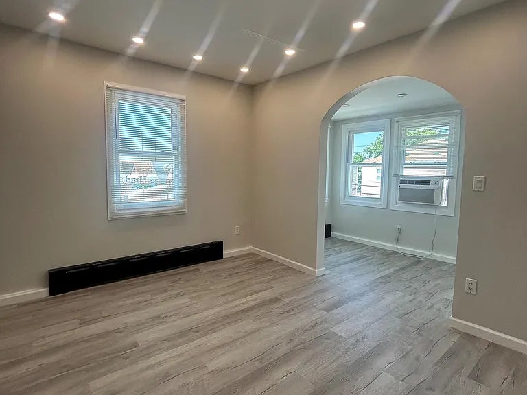 315 Beach 90th St — Photo 4