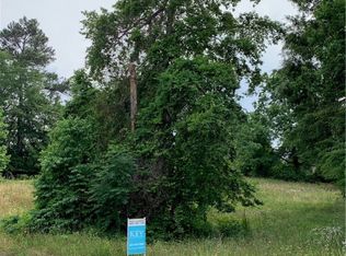 Na Sunset Strip St, Tuskegee Institute, AL 36088