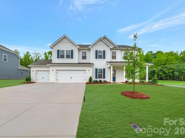 205 Amber Glen Dr, Locust, NC 28217