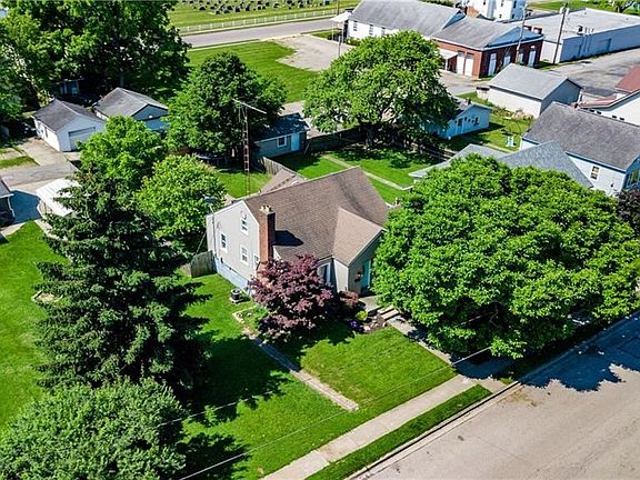 2nd image of 942 Cottage Ave