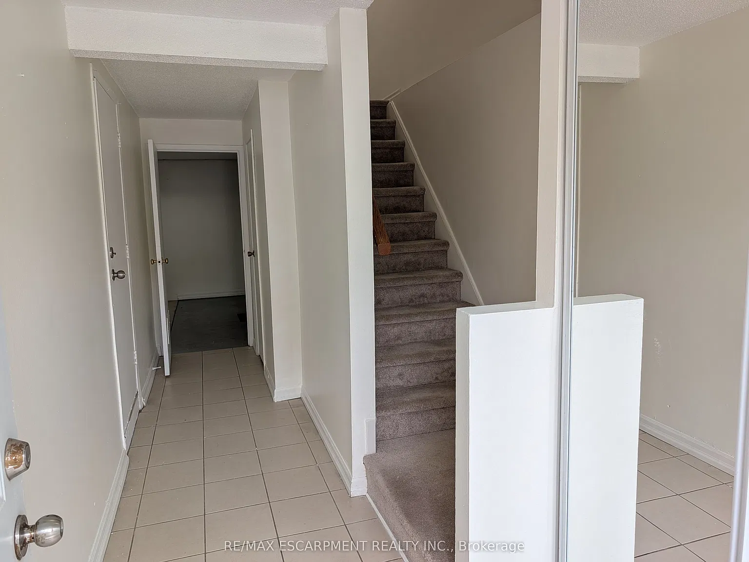 3 bed, $2,850 — Photo 3