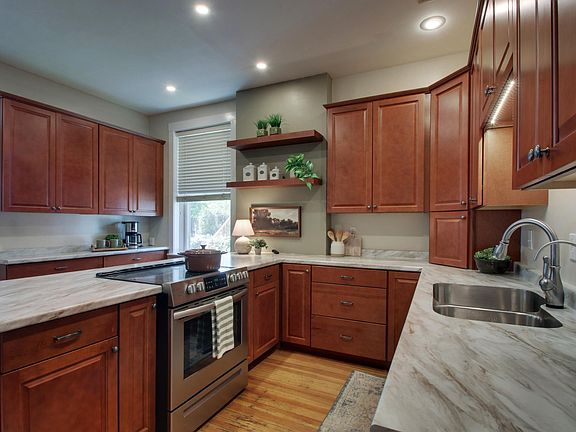 5th image of 1512 Spring St