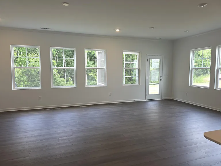 217 Caitlyn Pkwy — Photo 8