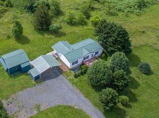 49 Parford Ln, Moneta, VA 24121