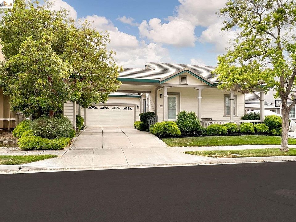 1st image of 883 Larkspur Ct