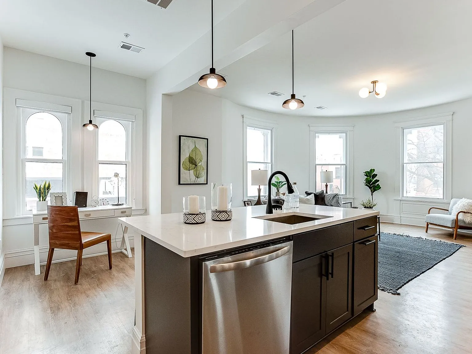 The Abbey Apartments — Photo 4