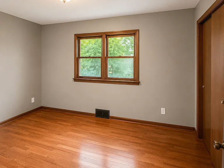 1655 Clover Ln — Photo 15