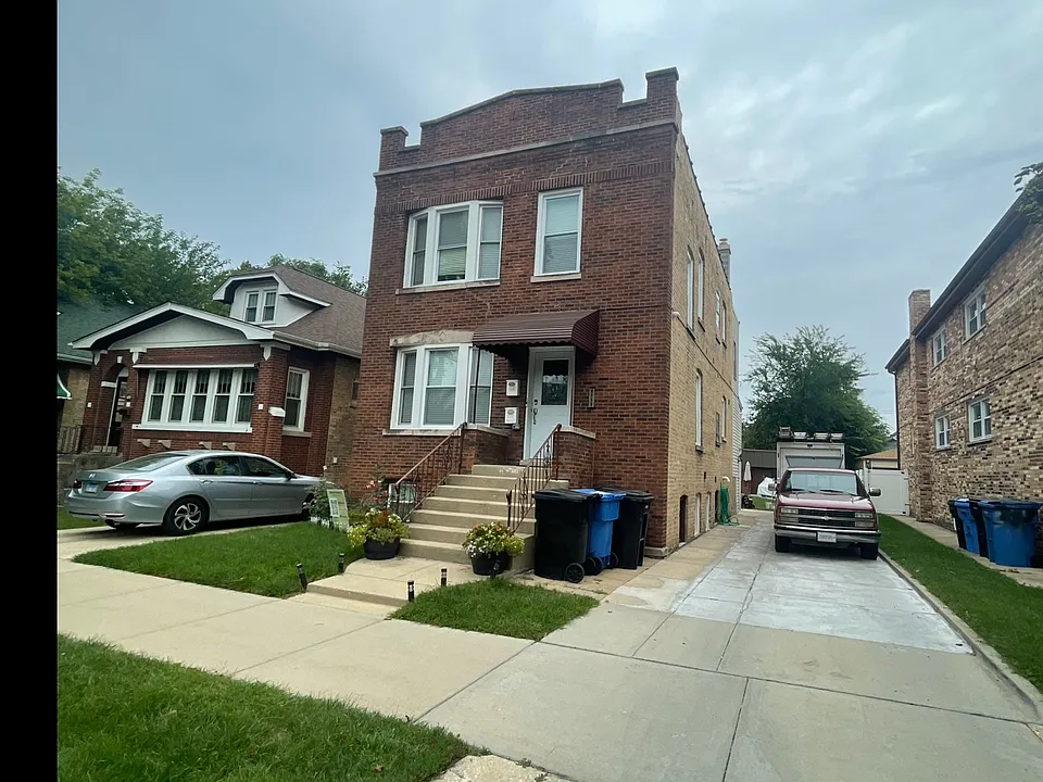 4711 N Kenton Ave #1A