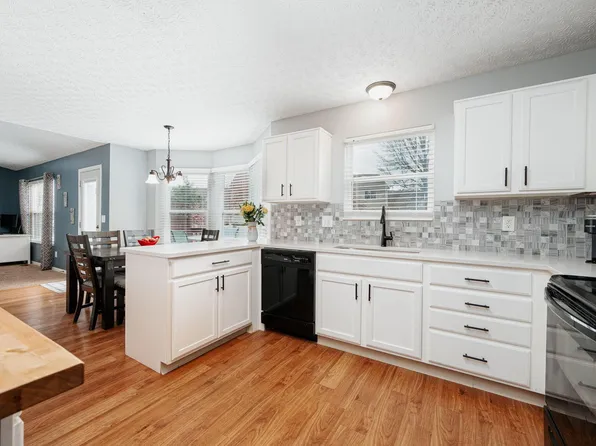 9245 Stream Pebble Dr, Columbus, OH 43240