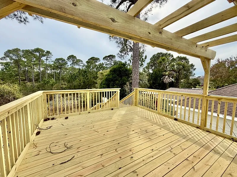 81 Lake Front Dr