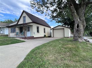 714 W Jefferson St, Knoxville, IA 50138