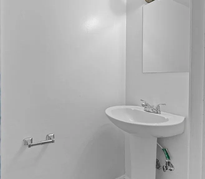 Evergreen Townhomes — Photo 9