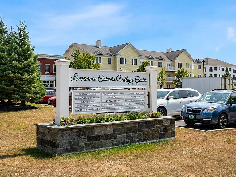 42 Severance Grn — Photo 4