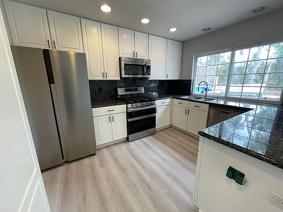 2nd image of 11683 La Colina Rd #B