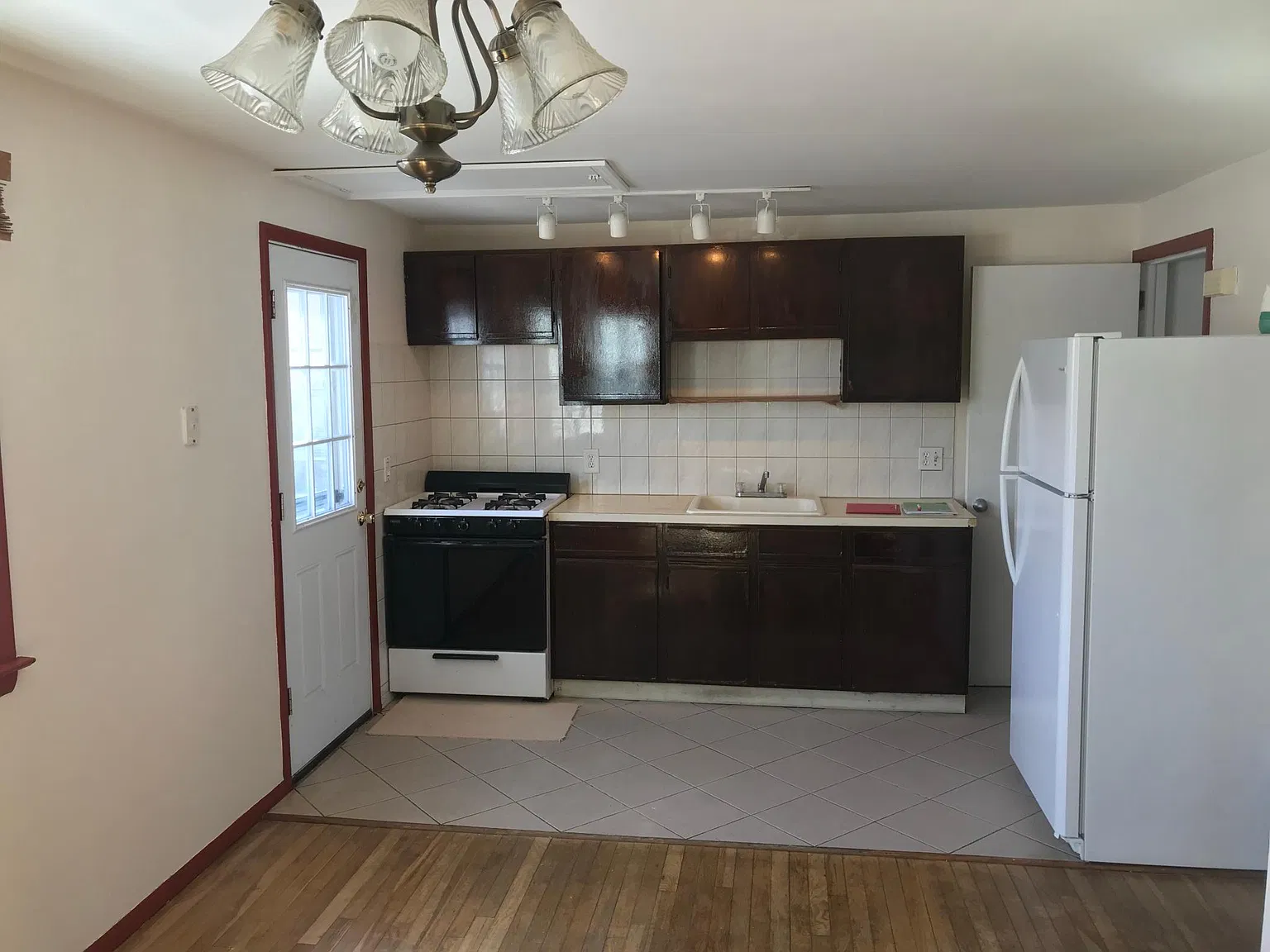 6 Carolina Dr — Photo 2