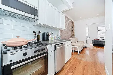 Rented by Living New York