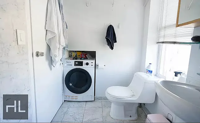 Rented by Highline Residential | media 33