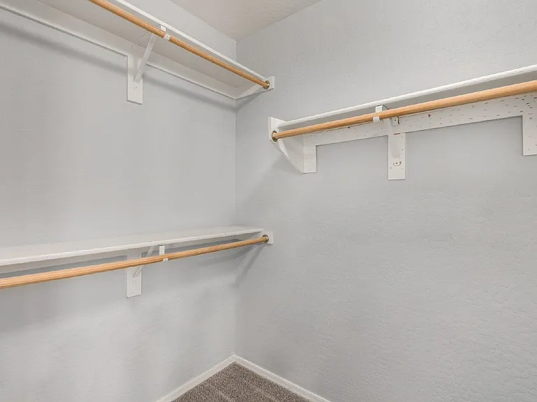 10012 W Wood St — Photo 17