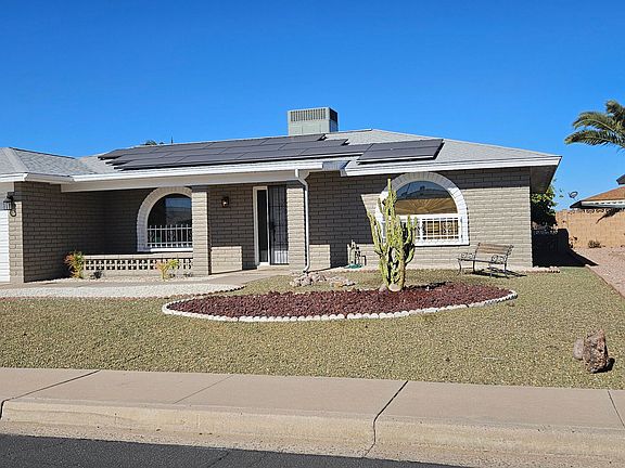 3rd image of 4054 E CLOVIS Circle