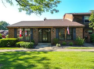 69 Cimarand Dr, Williamsville, NY 14221