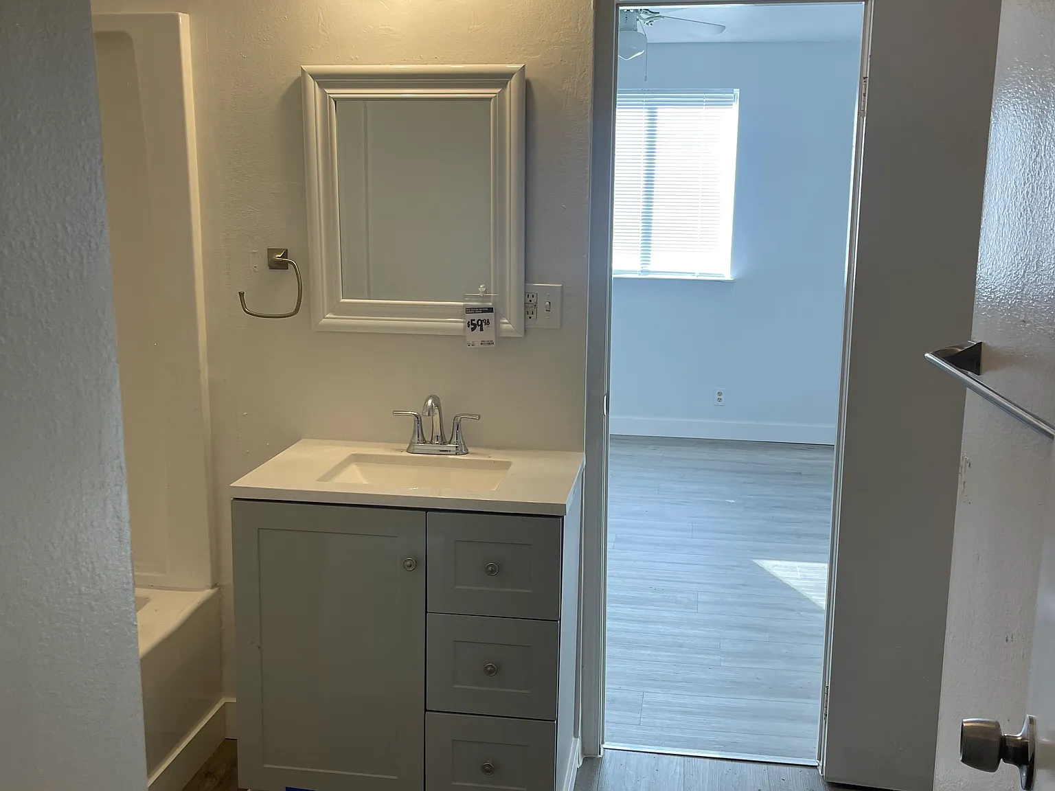 2 bed, 802 sqft, $1,750 — Photo 4