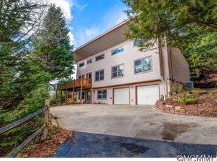 223 Chestnut Forest Rd, Fairview, NC 28730