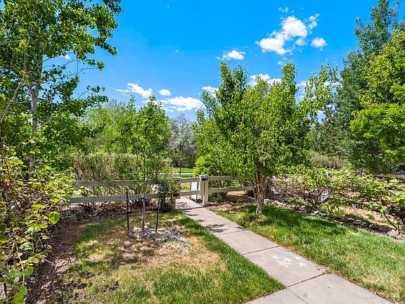 3rd image of 137 Bayside Cir