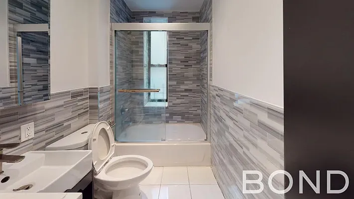 Rented by Bond New York | media 7