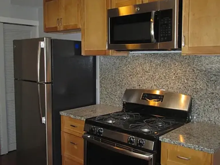 2239 N Fremont St — Photo 6