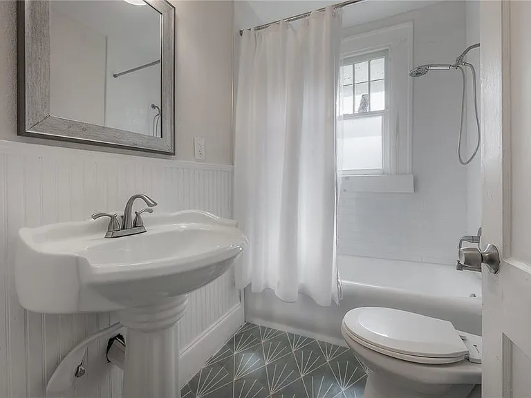 207 W Hiawatha St — Photo 6