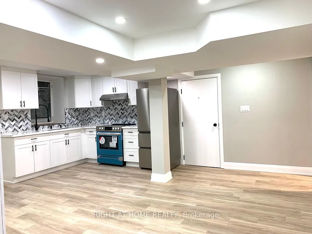 2 bed, $1,749 — Photo 4