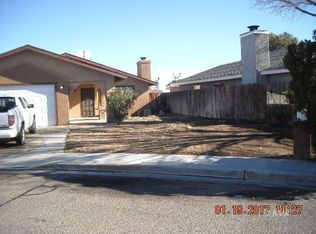 600 Lakeview Ct, Ridgecrest, CA 93555