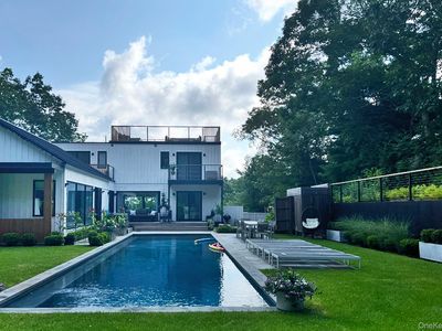 33 Oyster Pond Lane, East Hampton, NY, 11937