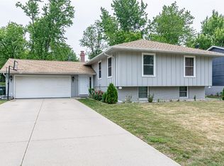 258 Sussex Dr NE, Cedar Rapids, IA 52402