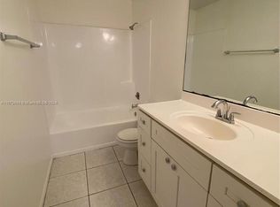 5965 NW 23rd St, Lauderhill, FL 33313