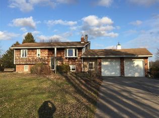 2863 Carmen Rd, Middleport, NY 14105