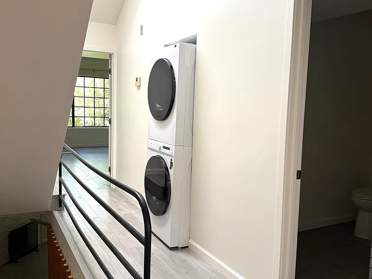 5820 Yolanda Ave #8 — Photo 9