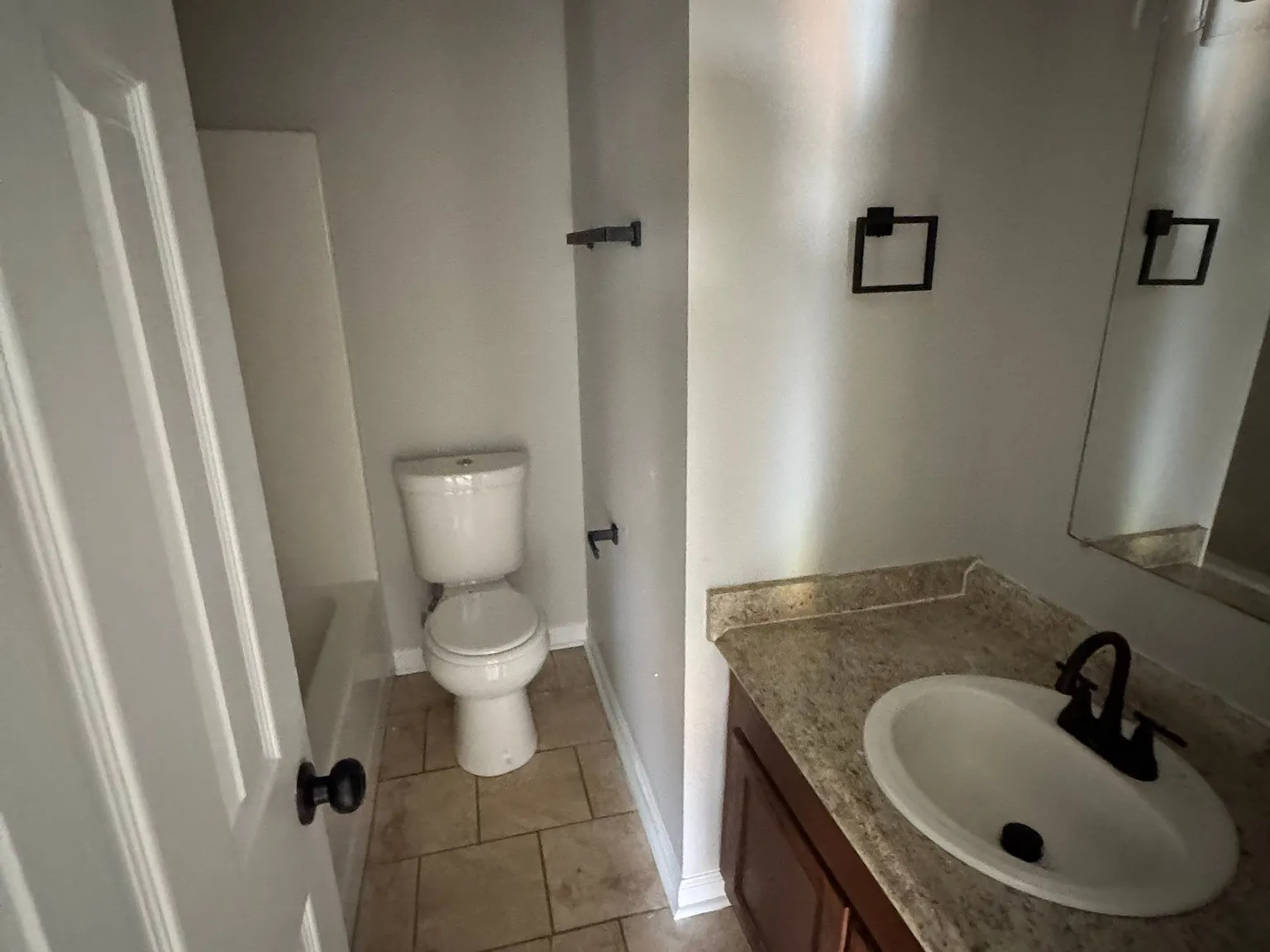 811 Scott #4, Brownsville - Unit 1 — Photo 4