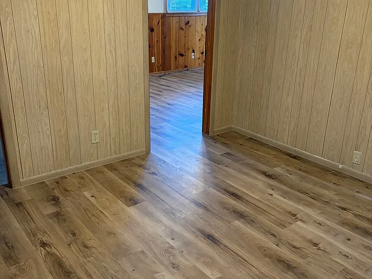 604 Steakley St — Photo 14