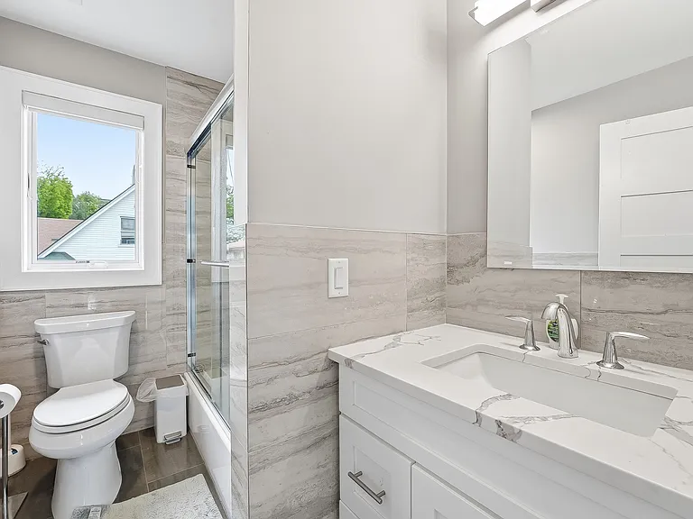391 Lincoln Ave — Photo 25