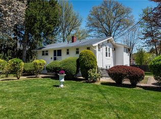 3 Parkway Dr S, Orangeburg, NY 10962