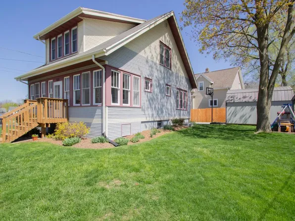 323 North Monroe STREET, Watertown, WI 53098