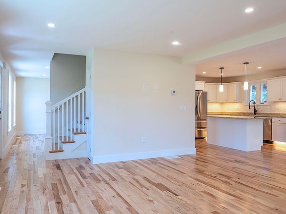 4th image of 135 Concord Street