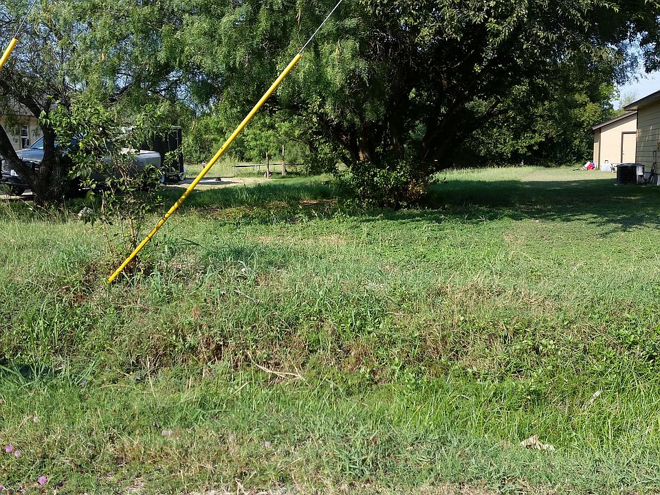 1st image of 743 Peggy Dr