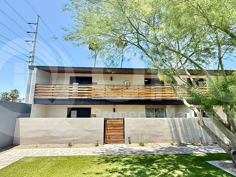1840 W Thomas Rd #14 — Photo 2