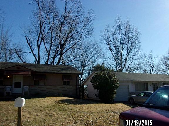 2nd image of 10124 Crown Point Dr